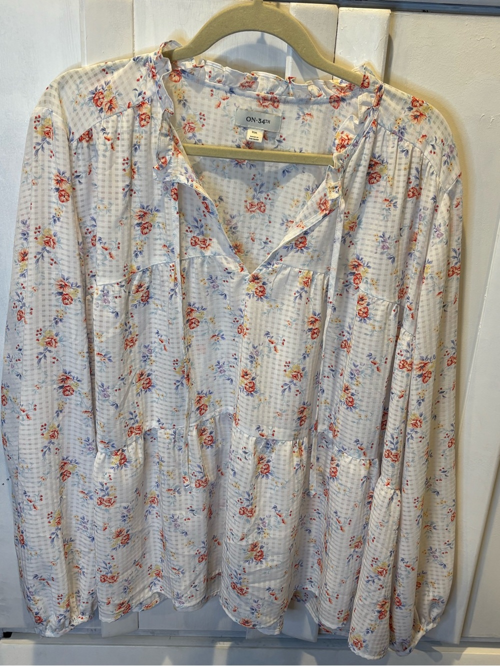 ON 34th White Floral Peasant Blouse